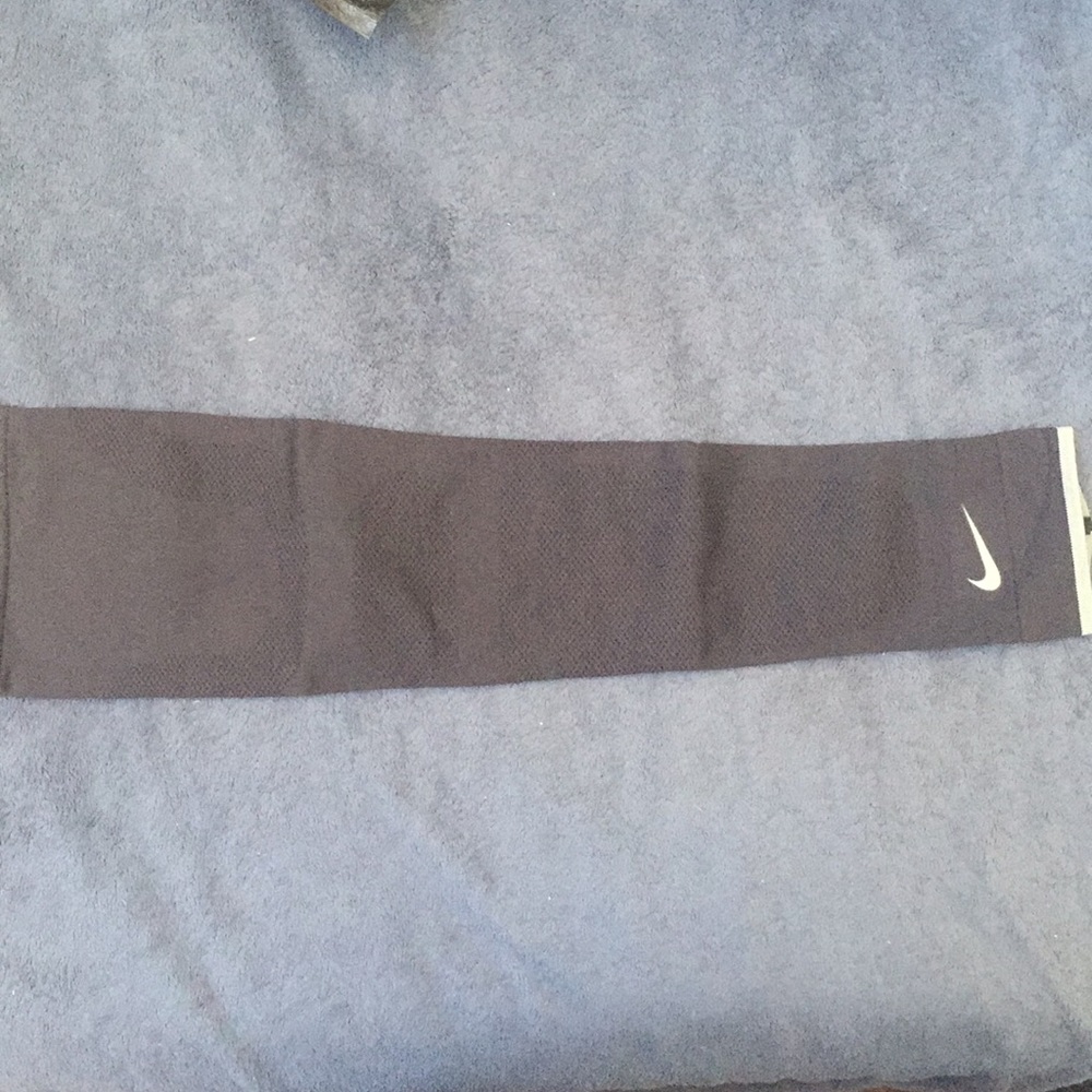 brand new Nike shooting sleeve
